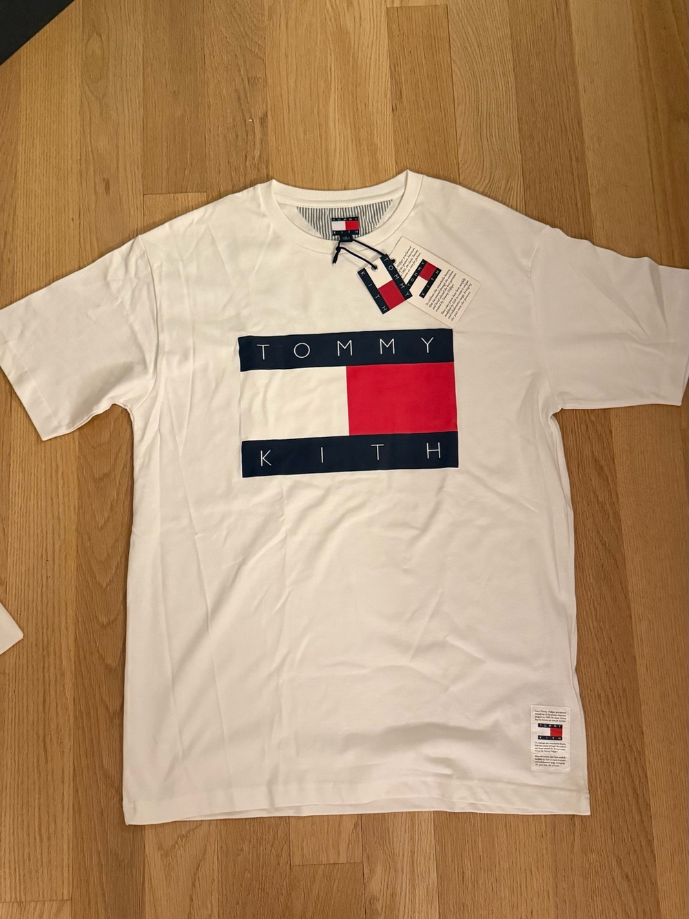 KITHxTOMMY HILFIGER Collaboration white flag tee